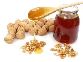 vlašské orechy s medom ako afrodiziakum pre mužov